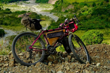 Quels sont les accessoires indispensables pour une randonnée à vélo ?